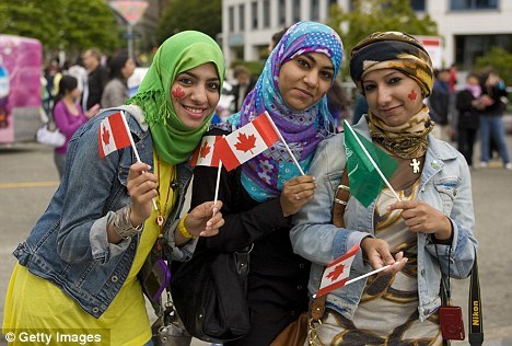 Pegawai Negeri Muslim di Kanada Dilarang Pakai Hijab