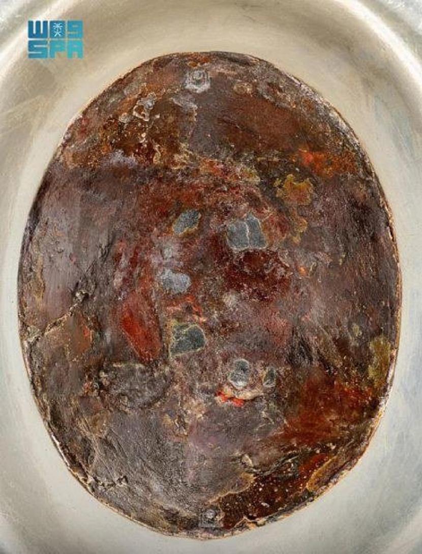 Arab Saudi Rilis Gambar Detail Hajar Aswad, Ini Penampakannya