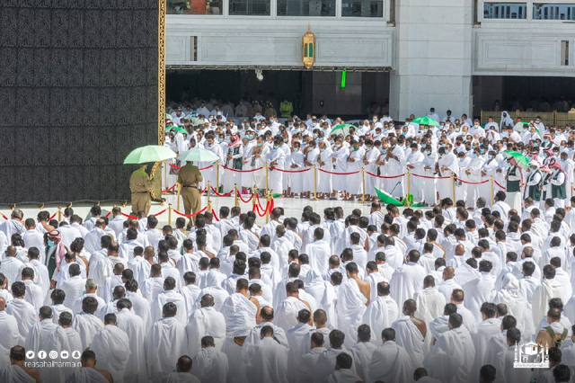 Pertama Kalinya Sejak Pandemi Masjidil Haram Penuh Jamaah Shalat Jumat