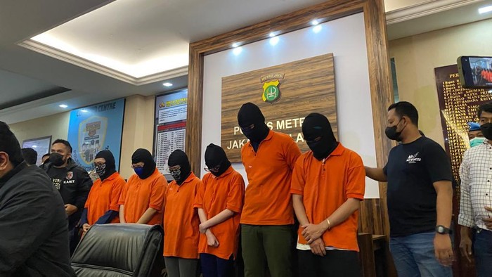 6 Staf Holywings Diringkus Buntut Promo Miras, Terkategori Menista Agama